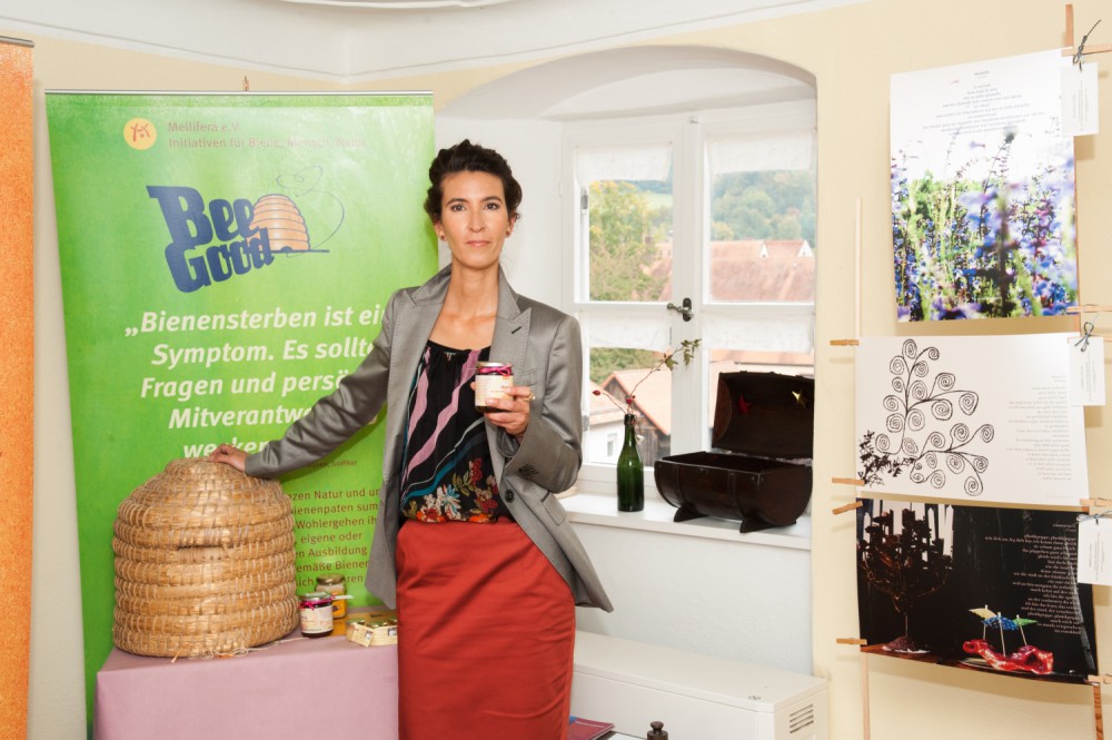 Bienen Charity Mellifera zur Vernissage Literaturwoche Berching von Carmen Blom